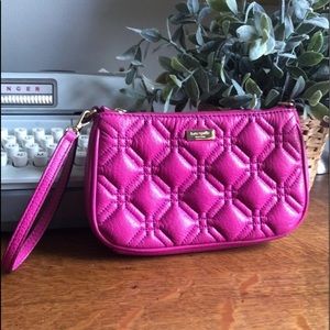 💗 Pink Kate Spade wristlet